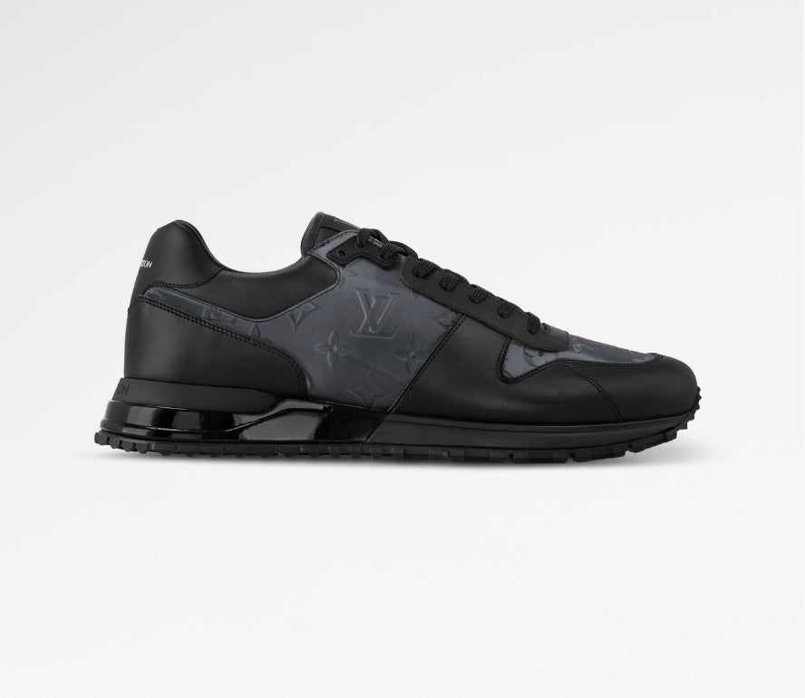 Louis Vitton Run away sneaker in black